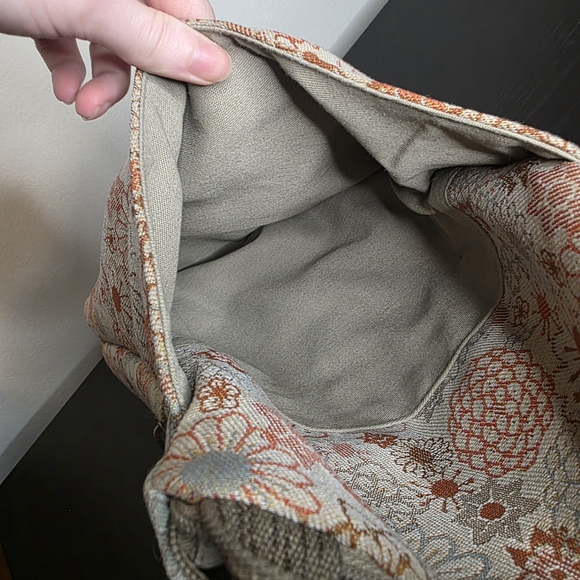 Maruca Green Multicolor Woven Floral Crossbody - Picture 7 of 10